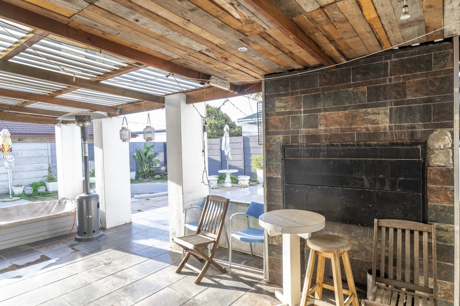 5 Bedroom Property for Sale in Rouxville Western Cape